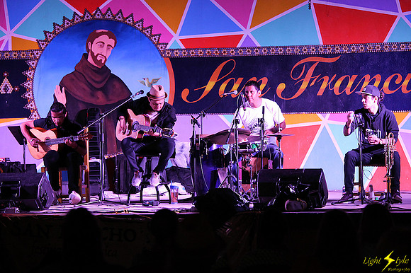 Cheko Ruiz and Friends