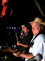 adj_5186_Band under the pinata