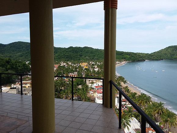Lower deck view over Los Ayala