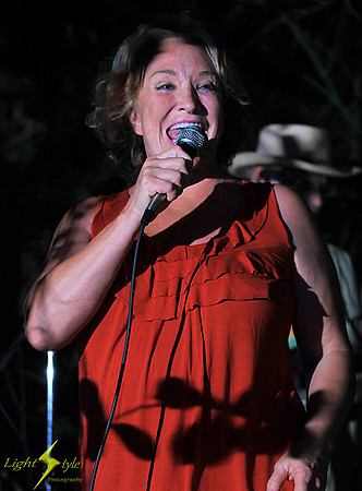 adj_5334_TT singing w Ralph in background