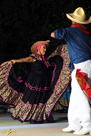 Folkloric Dancers
