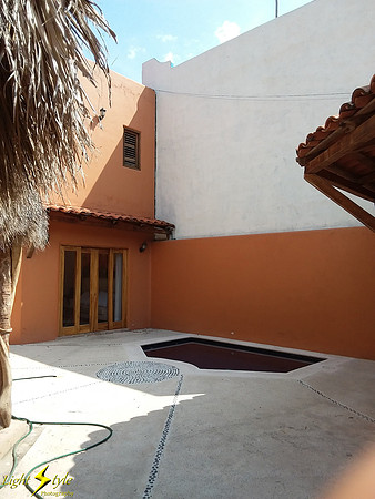 Casa Paraiso - central courtyard w/ pool