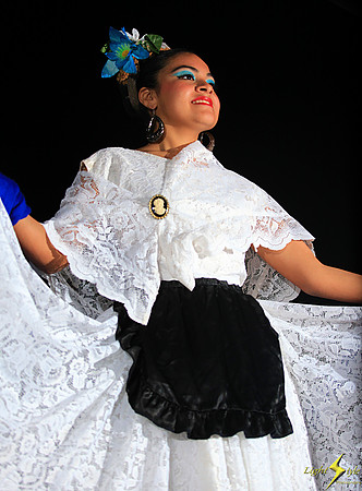 Folkloric Dancers