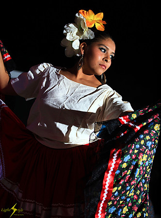 Folkloric Dancers