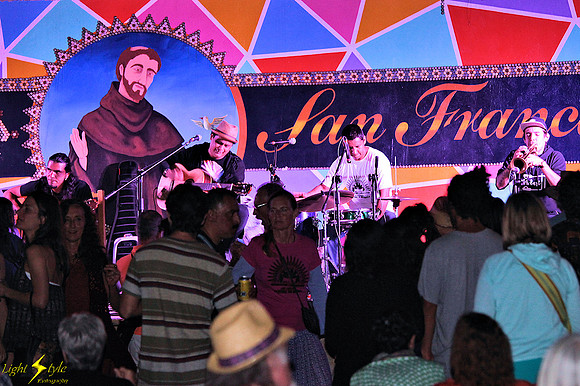 Cheko Ruiz and Friends