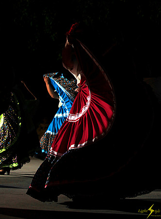 Folkloric Dancers