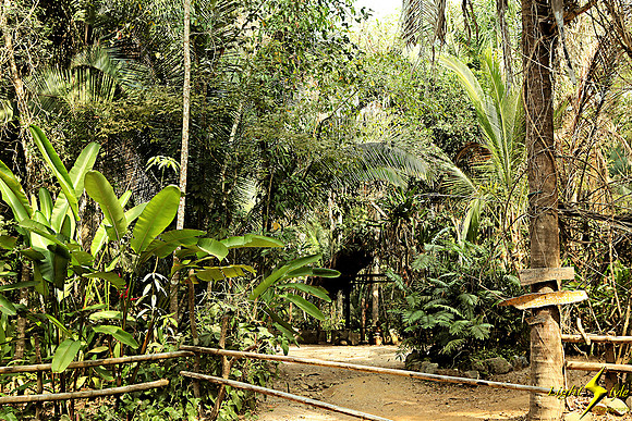 adj_9672_Lo de Perla entrance_fb
